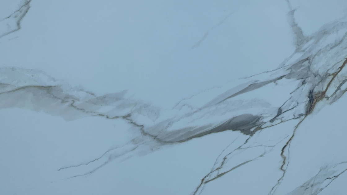 OLK1003G Calacatta Gold Nieuwe Collectie Vain Tot Full Body Gedrukte Kwartssteen Hd Inkjet Print Technologie Plaat